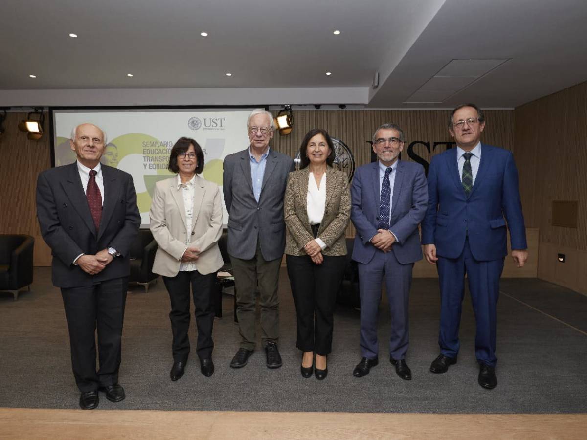 Santo Tomás lidera discusión sobre equidad y transformación en la educación superior con experto internacional