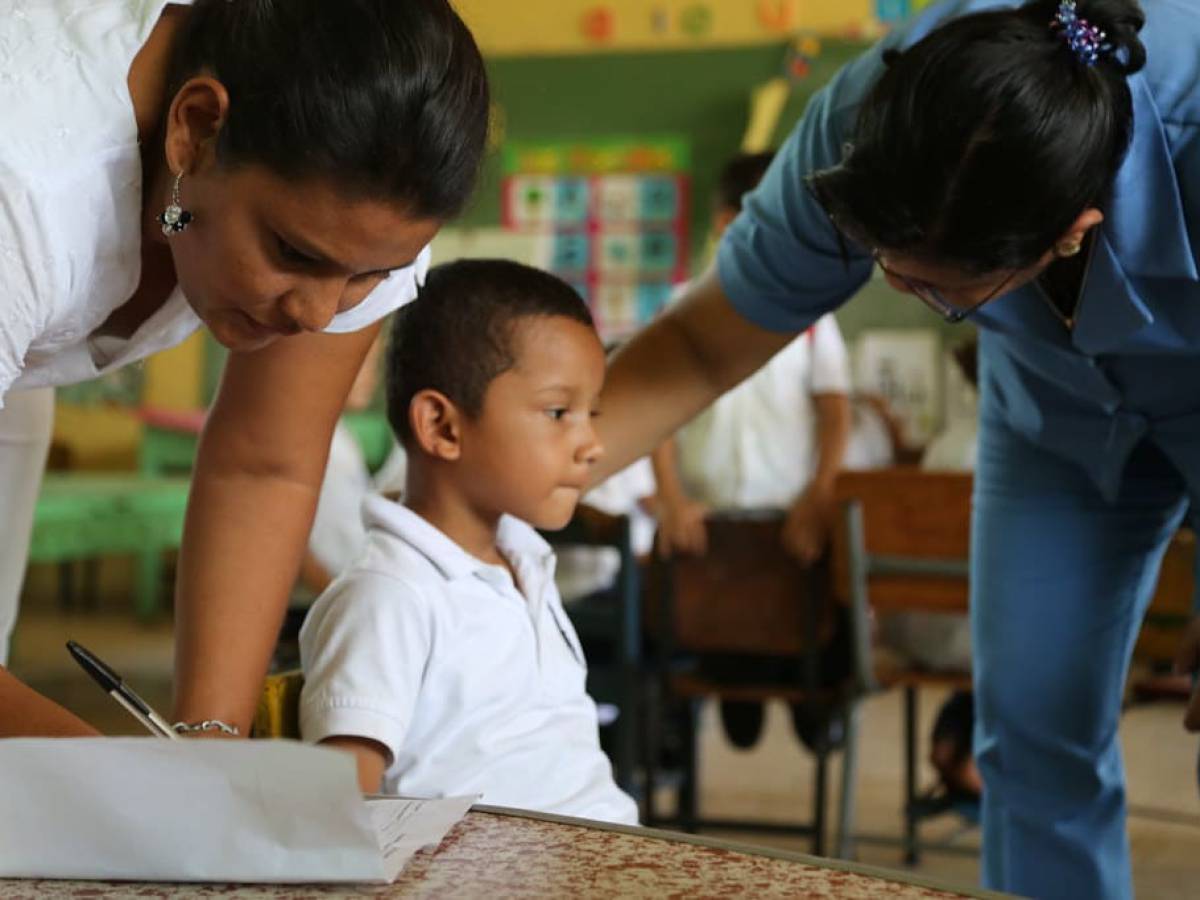 Invierno y salud escolar: la vacunación oportuna reduce el ausentismo y las complicaciones